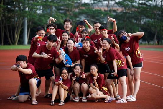 Toh Yu Xuan with friends at Diabolo Club
