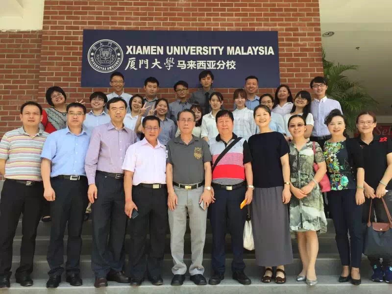 “Health Consultation with Eminent Traditional Chinese Medicine Experts” in XMUM (2)