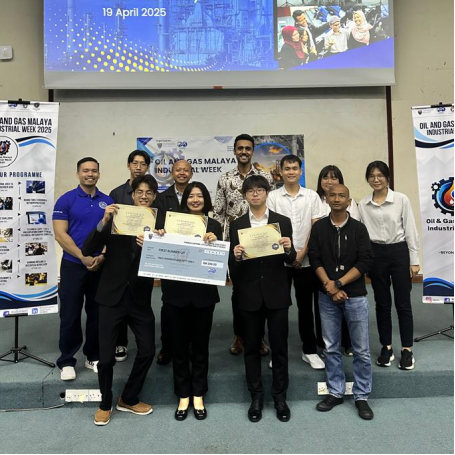 Chemical Engineering Students Shine at Oil and Gas Malaya Industrial Week 2025
