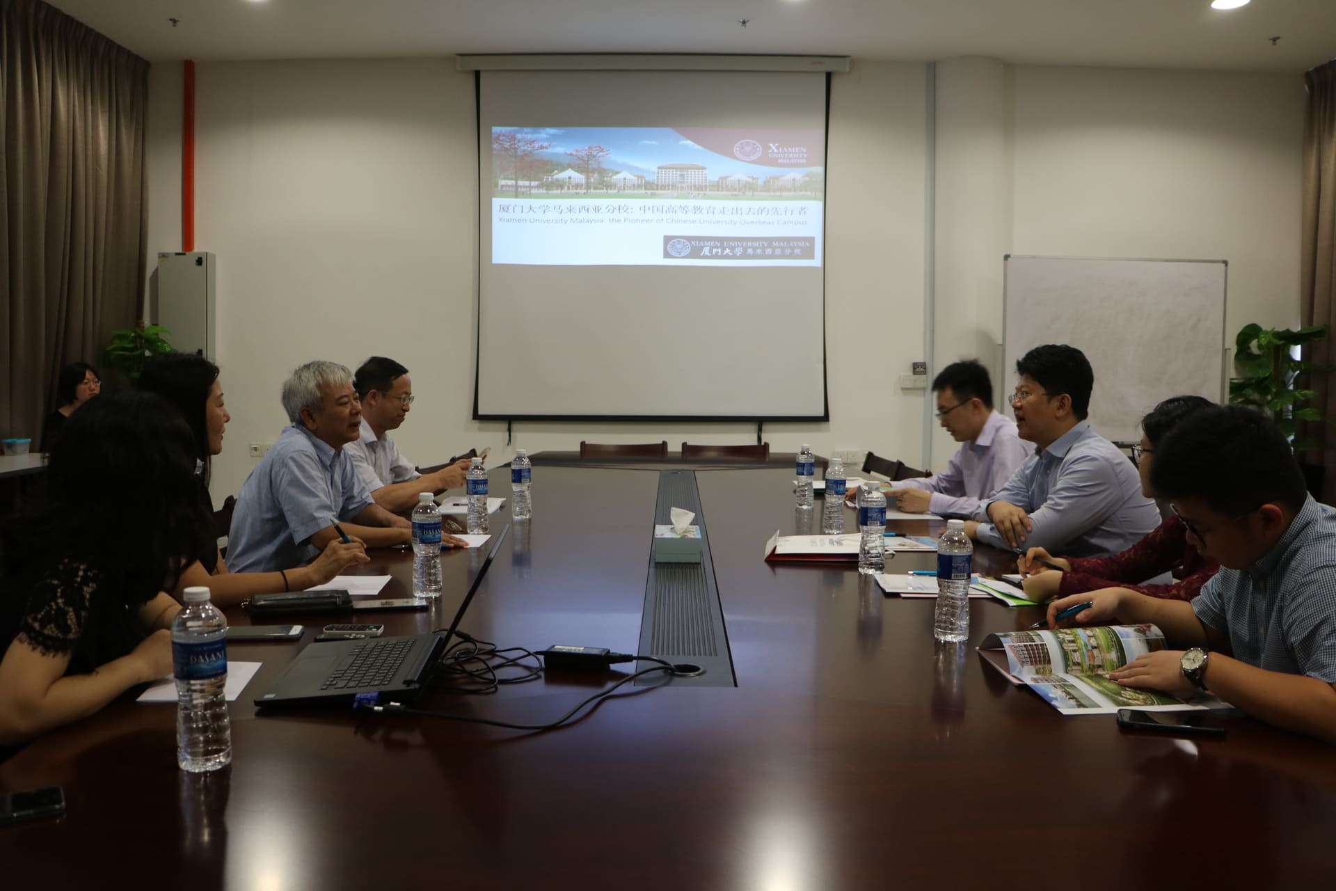 China’s New Ambassador to Malaysia Visits XMUM (3)