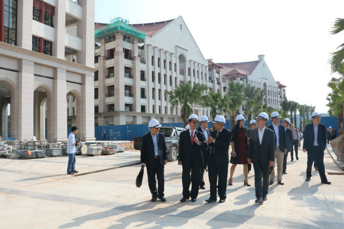 Chinese embassy awards top 10 local students (2)