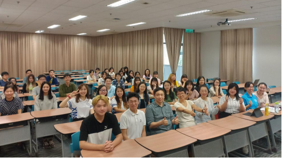 Deputy Dean of XMU College of Humanities Visits XMUM  (1)