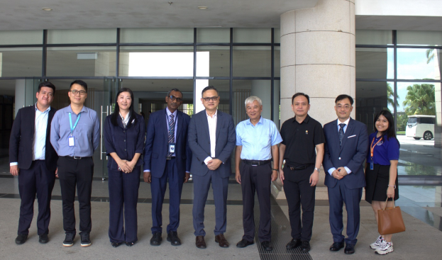 Dr. Kim Yun Jin Receives RM180K Grant from ALPS Global Holdings Bhd for Innovative TCM and Biotechnology Research in Alzheimer’s Disease Group Photo 2