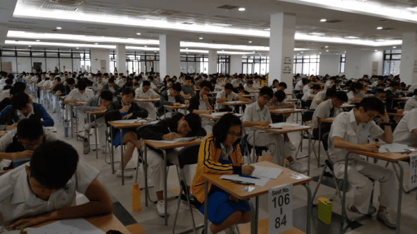 First XMUM Mathematics Competition Successfully Held (2)