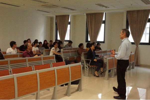 Innovation Talk Series #10  Developing a Framework for Human-AI Interactions (1)