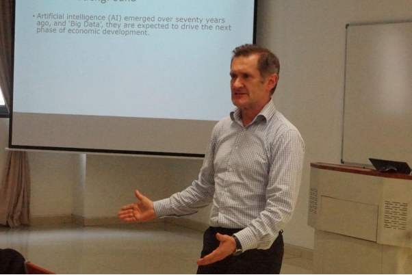 Innovation Talk Series #10  Developing a Framework for Human-AI Interactions (3)