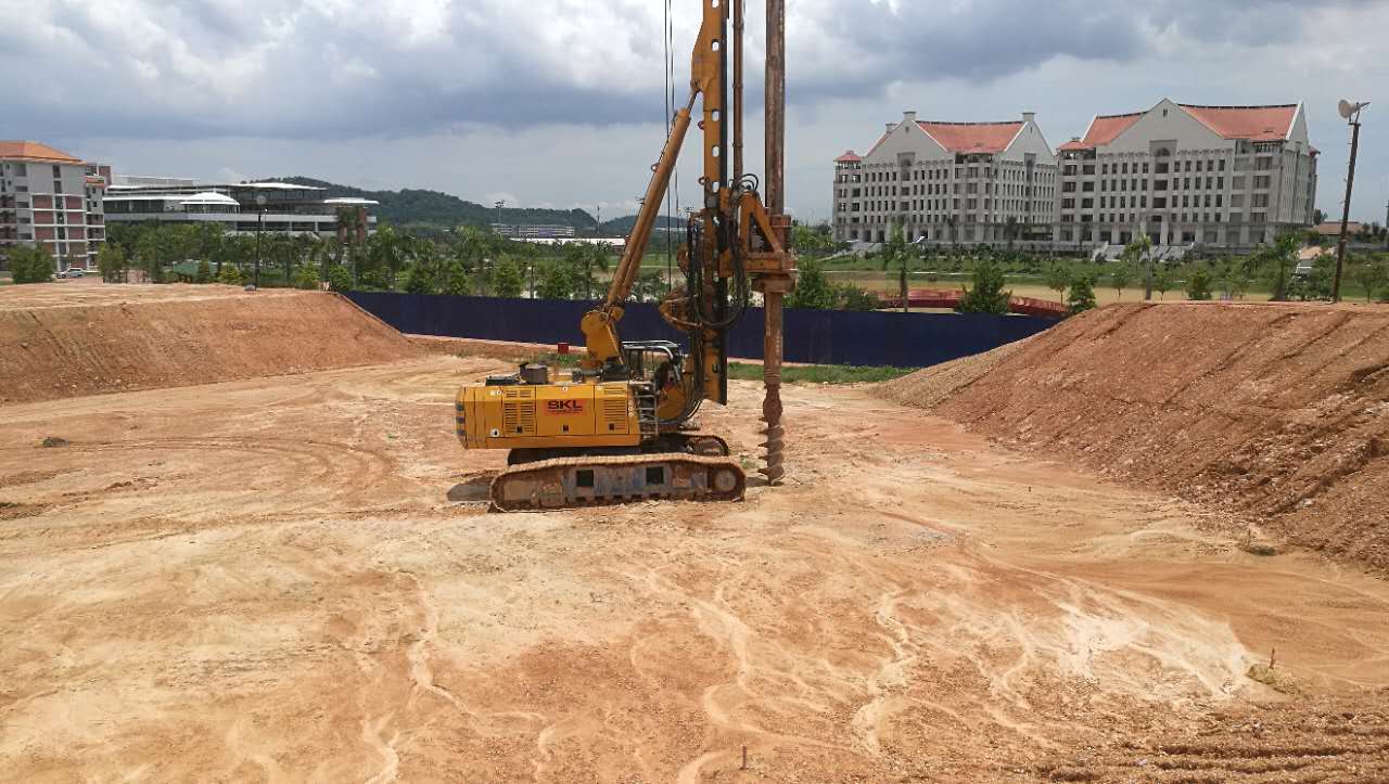 Second Phase of Campus Construction Kicks off (2)