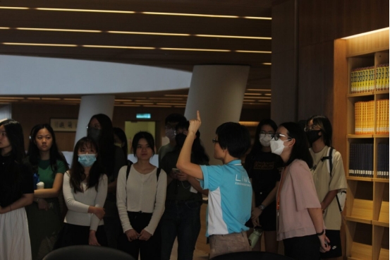 XMUM Library Empowers Chinese Studies Students with Resource Exploration Event (2)