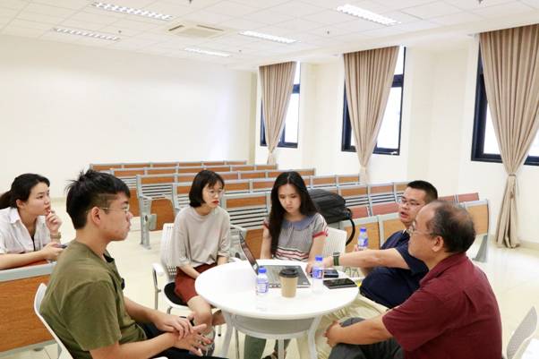 XMUM Students Benefit from the Coaching Session for the Upcoming “Internet+” Competition (2)