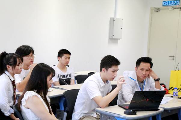 XMUM Students Benefit from the Coaching Session for the Upcoming “Internet+” Competition (3)