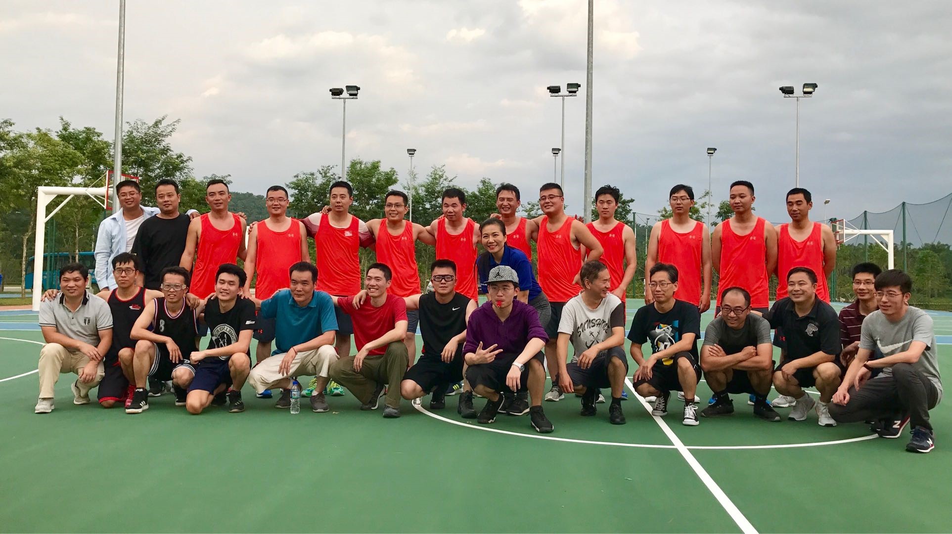 XMUM staff team wins basketball match against Sinohydro