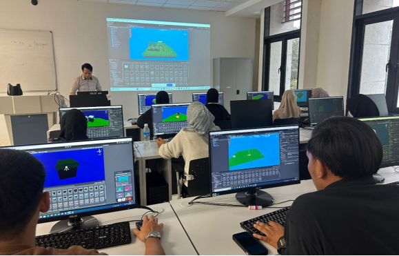 XMUM Hosts TVET Training Program on E-Commerce and Digitalization for Malaysian Youth Physical Learning in the Computer Lab