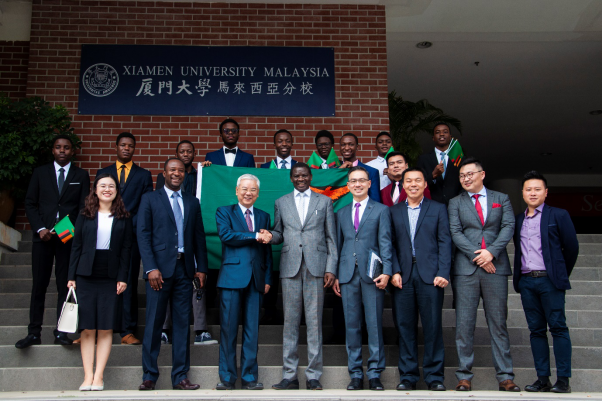 Zambia’s Minister of General Education Visits XMUM (2)