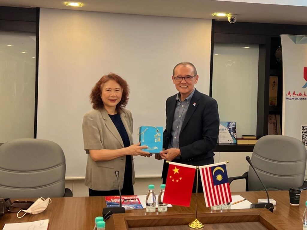 IRIRC Visited the Malaysia-China Chamber of Commerce (MCCC) 3