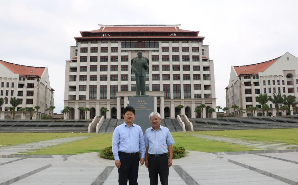 China’s New Ambassador to Malaysia Visits XMUM (2)