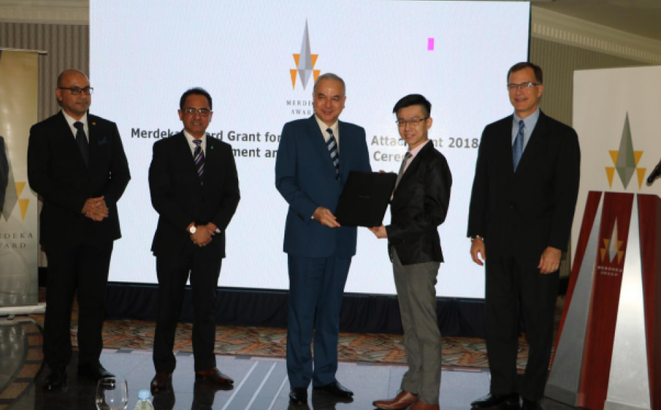 Dr. Ong Wee Jun Receives Prestigious Merdeka Award Grant (1)