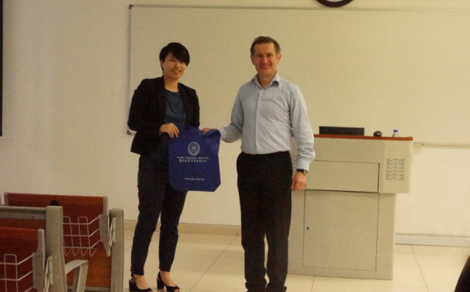 Innovation Talk Series #10  Developing a Framework for Human-AI Interactions (2)