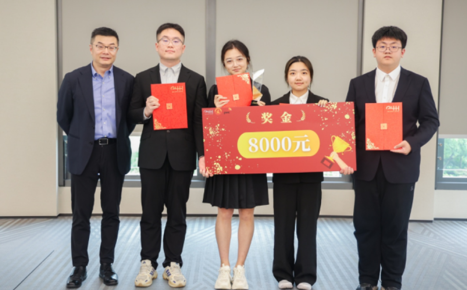 Wu Yucan, Xia Yuanqi and their teammates