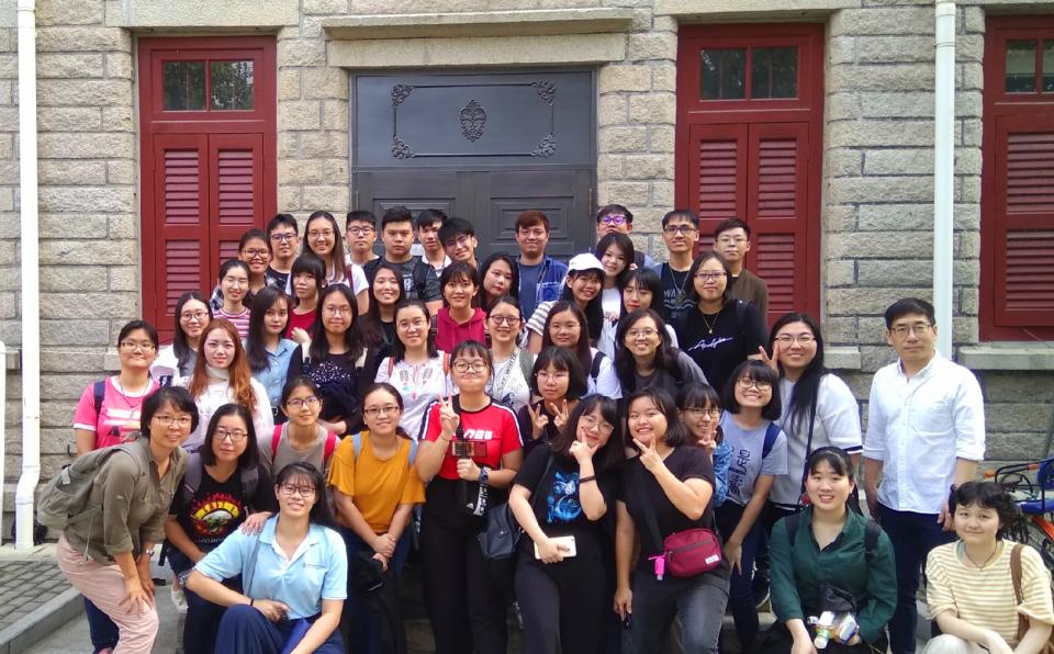 XMUM Chinese Studies Students Head to XMU for Study Tour (1)